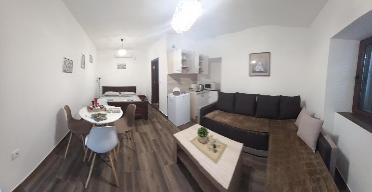 Aleksa Konuk evi Cetinje Dış mekan fotoğraf